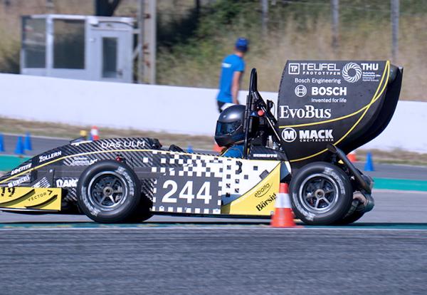 Einstein Motorsport fährt mit Mack CNC-Technik