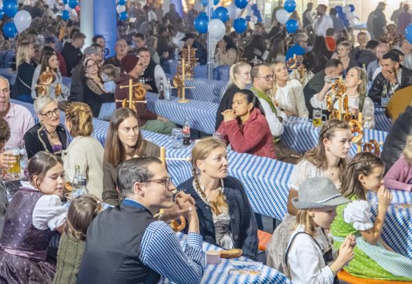 Oktoberfest und Halleneröffnung 